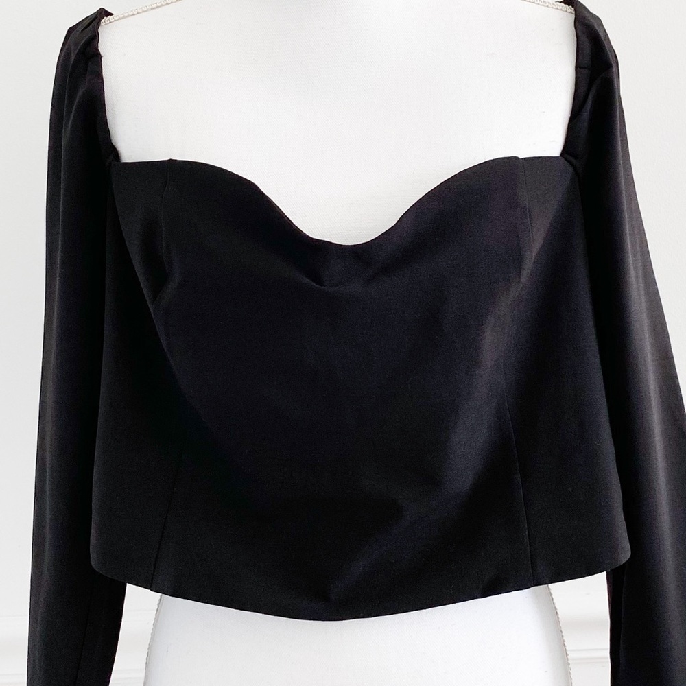Abercrombie Best Dressed Black Sweetheart Crop Long Sleeve Blouse View 4
